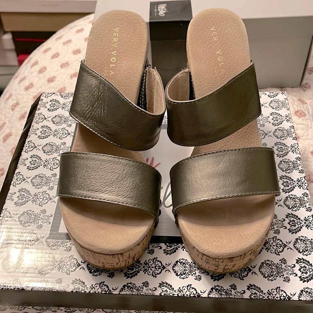 Summer wedges